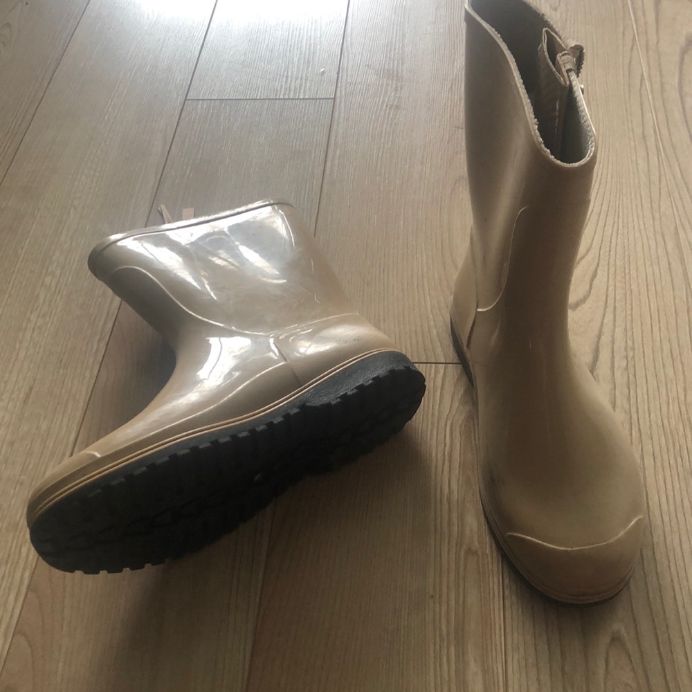 Rubber boots